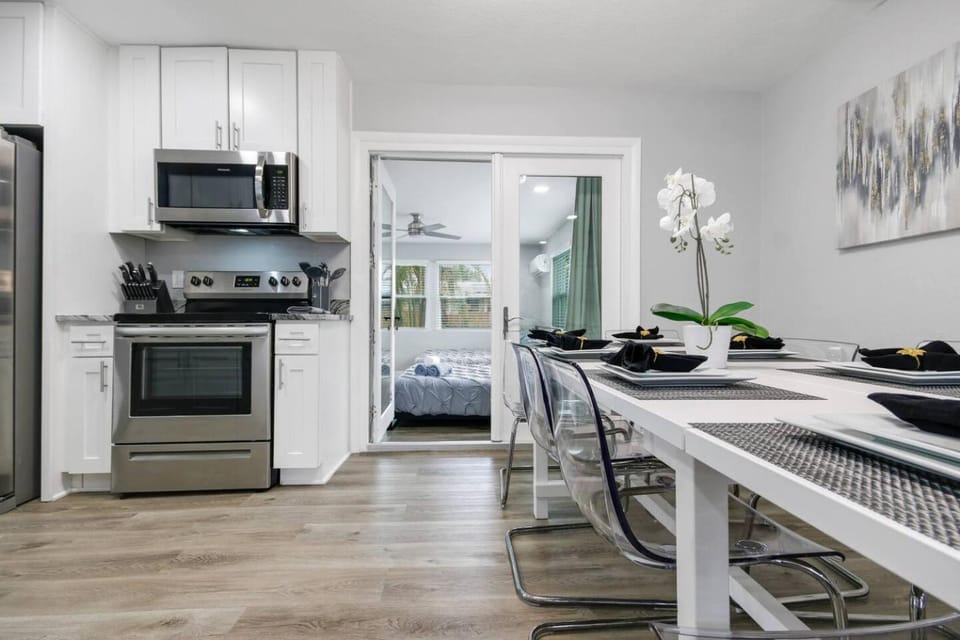 Renovated Home in Hollywood House in Hollywood