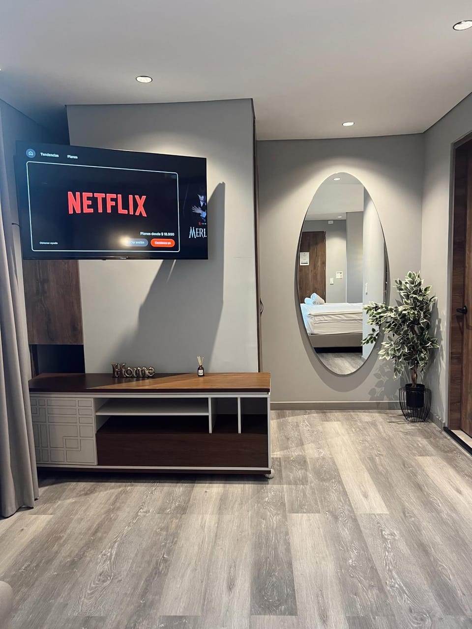 SUITE DE LUJO 602 Faro con Aire Acondicionado y Coworking Apartment hotel in Medellin