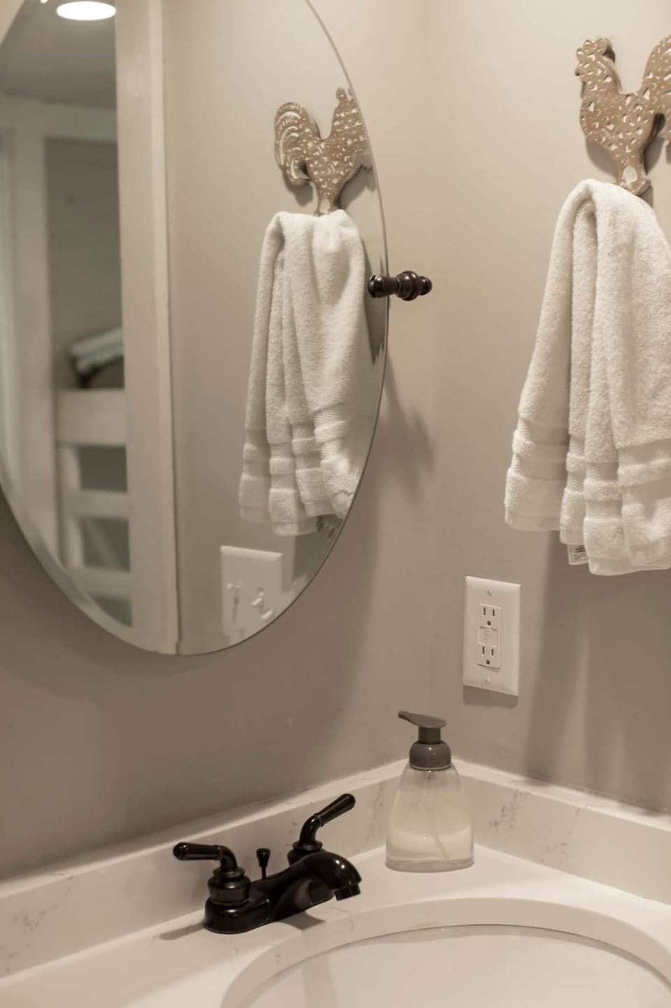 Bathroom, towels