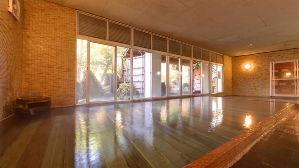 Hot Spring Bath, Public Bath