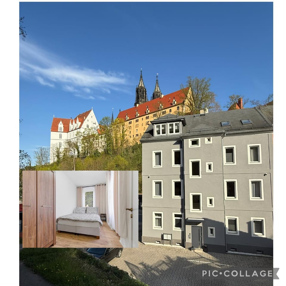 Property building, Location