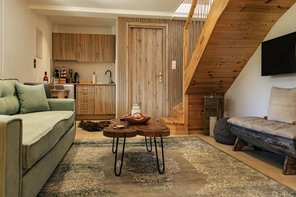 TV and multimedia, Kitchen or kitchenette, Living room