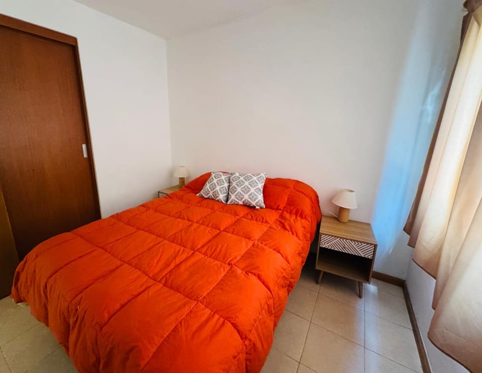 Bed, Photo of the whole room, Bedroom, heating