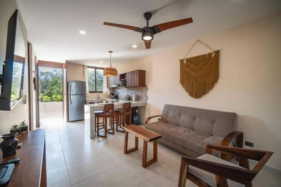 Tulum Getaway - 1BR with 2 Queen Beds Pool Office Area & Gym Apartment in Tulum