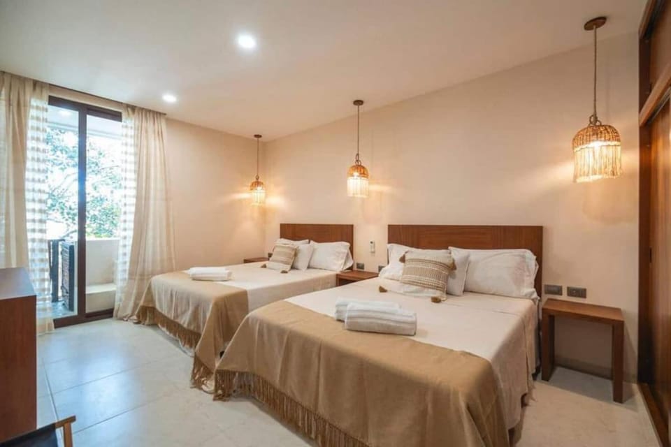 Tulum Getaway - 1BR with 2 Queen Beds Pool Office Area & Gym Apartment in Tulum