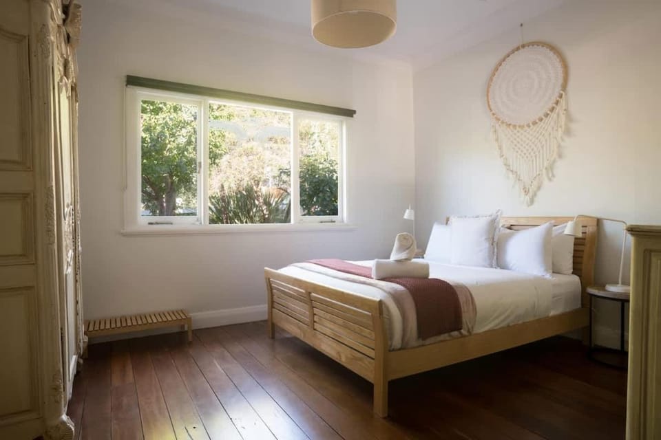 Higgins Hideaway - Central Cottage with Garden Oasis House in Margaret River