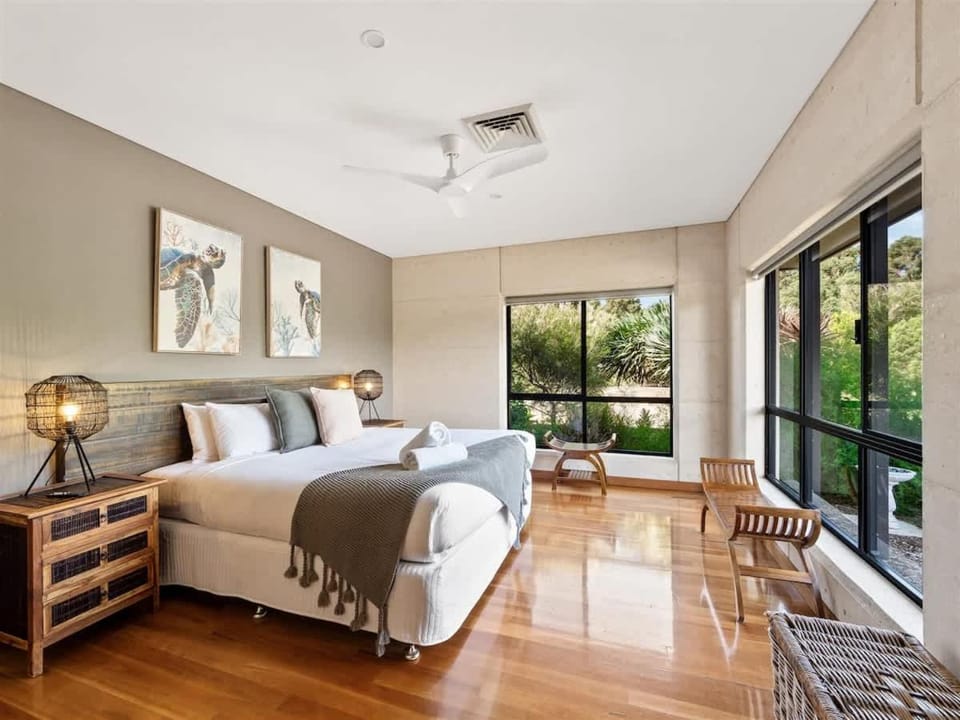 La Dimora - Tranquil Retreat Where Bush Meets Beach House in Margaret River