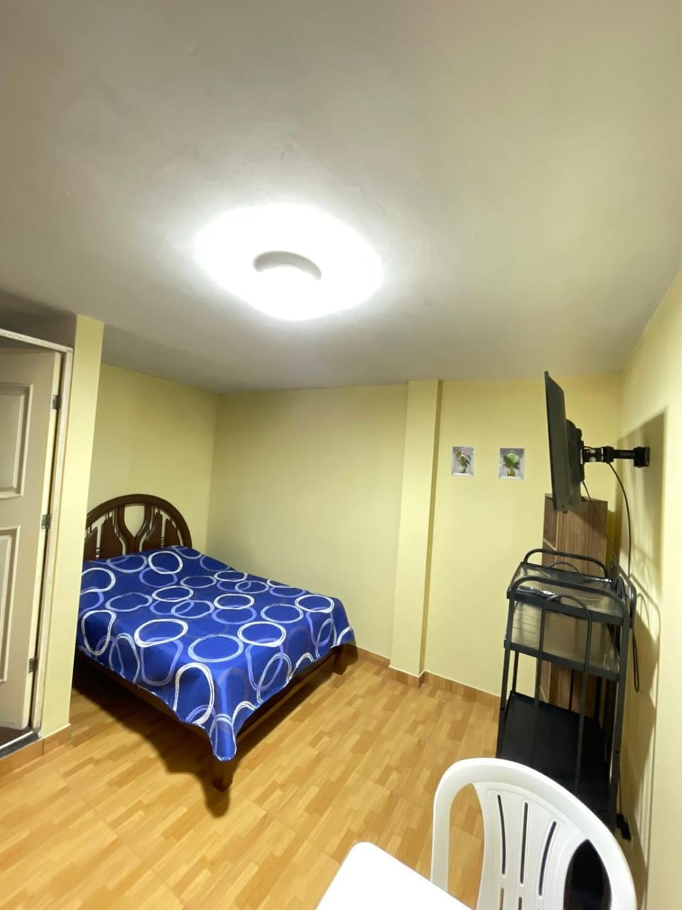 Photo of the whole room