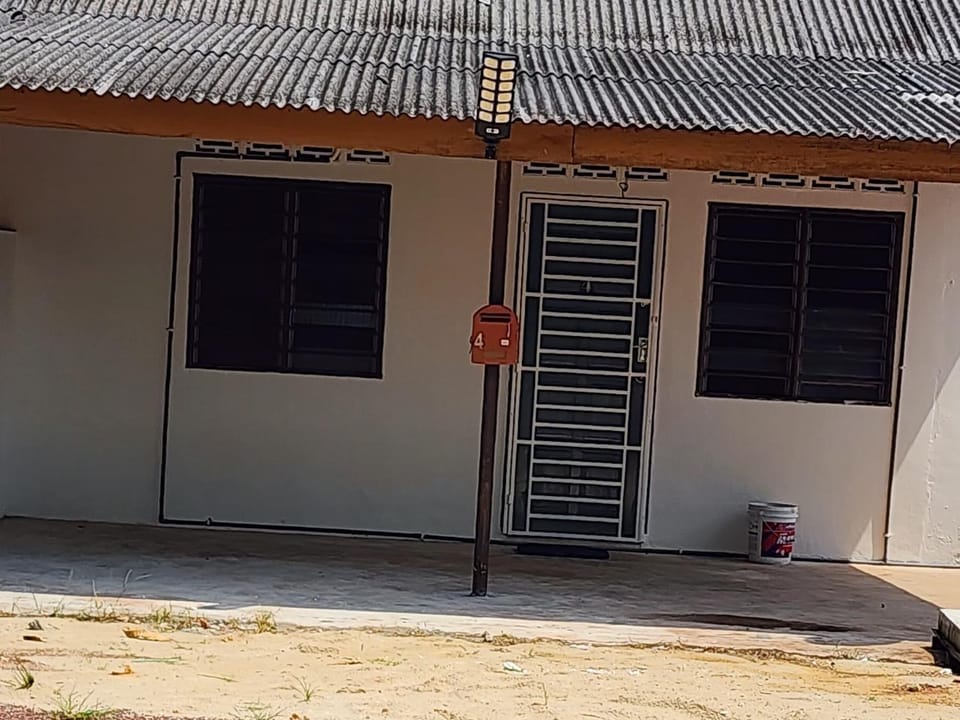 Homestay Mak Ndek '4' Vacation rental in Johor