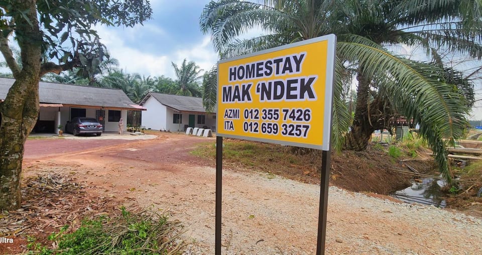 Homestay Mak Ndek '4' Vacation rental in Johor