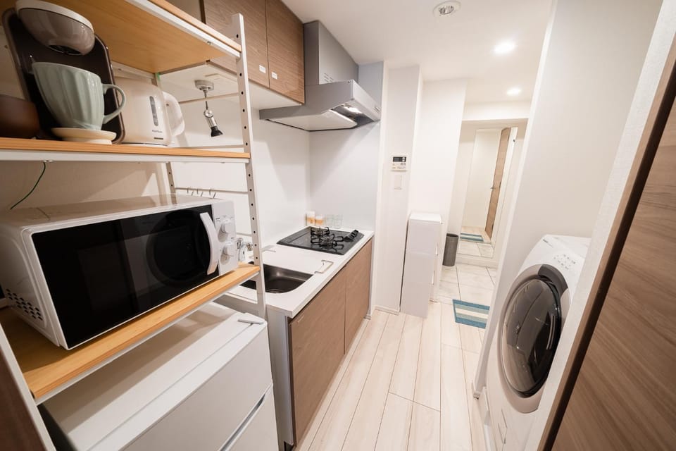 Kitchen or kitchenette, washing machine, dryer