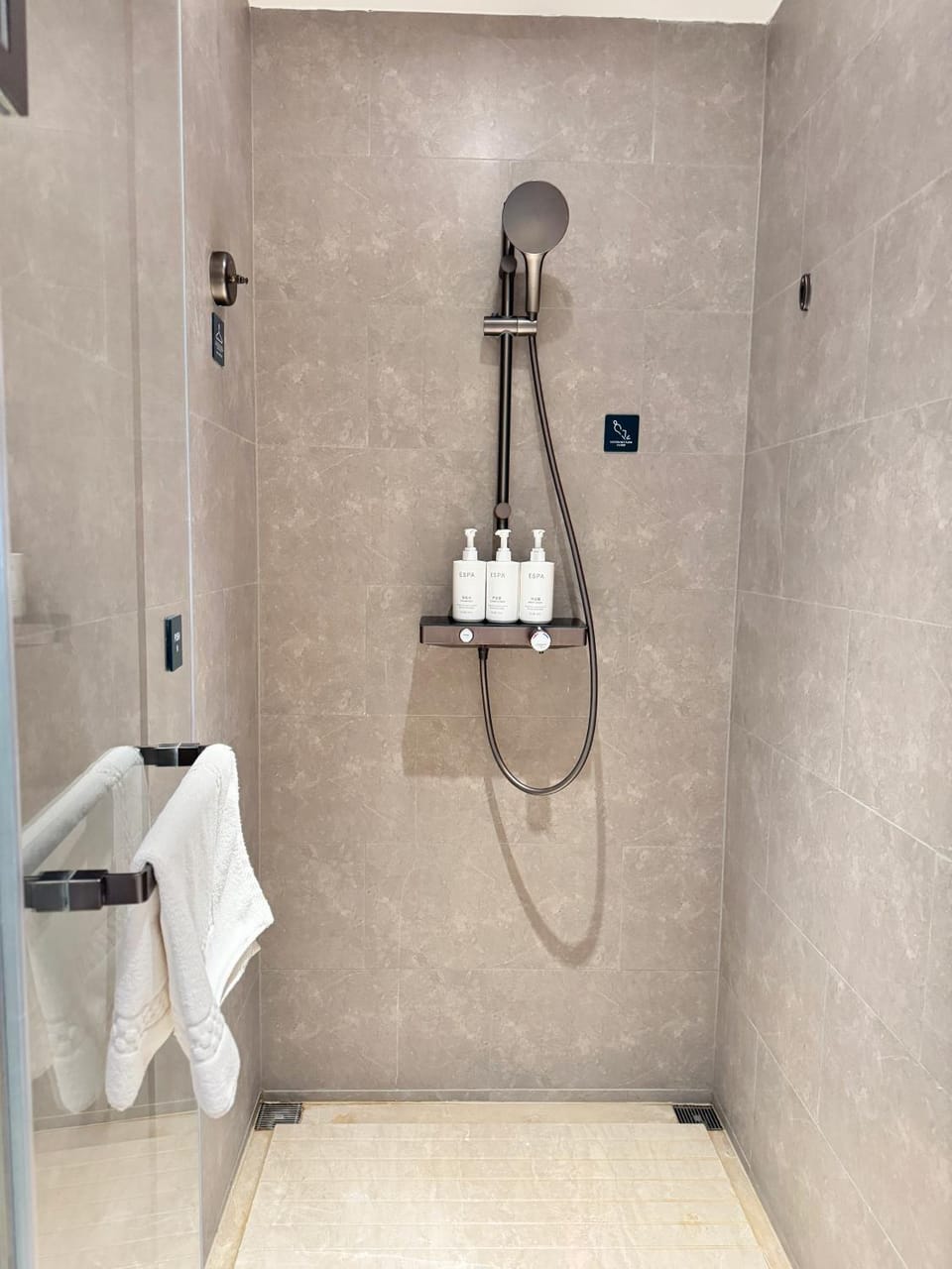 Shower, Bathroom, Bathroom