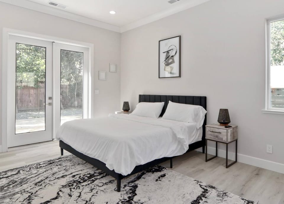 Bathroom, Photo of the whole room, Bedroom