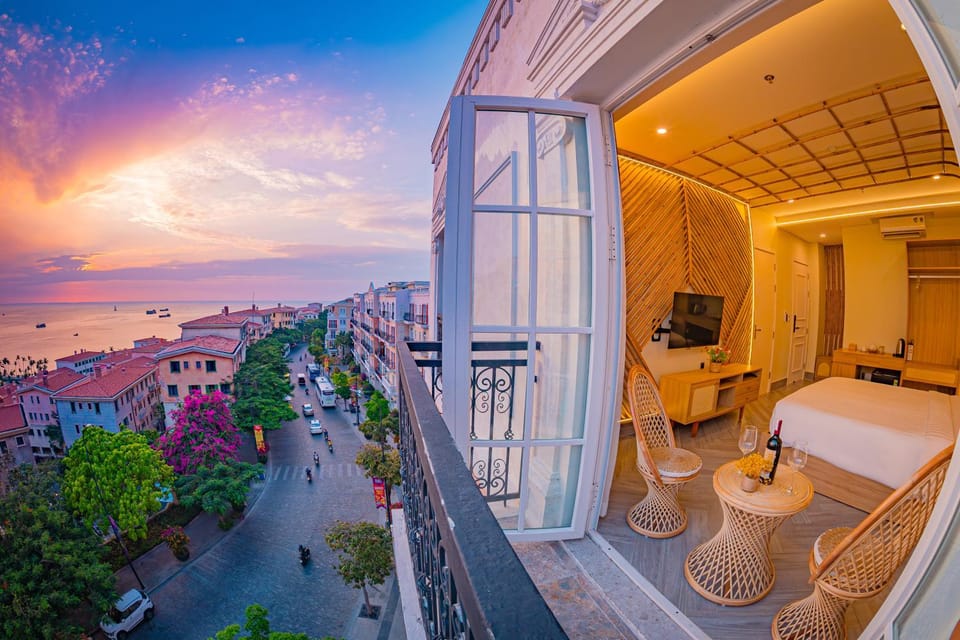 Thành Vinh Hotel - FIREWORKS OCEAN VIEW - FREE BUGGY Hotel in Phu Quoc