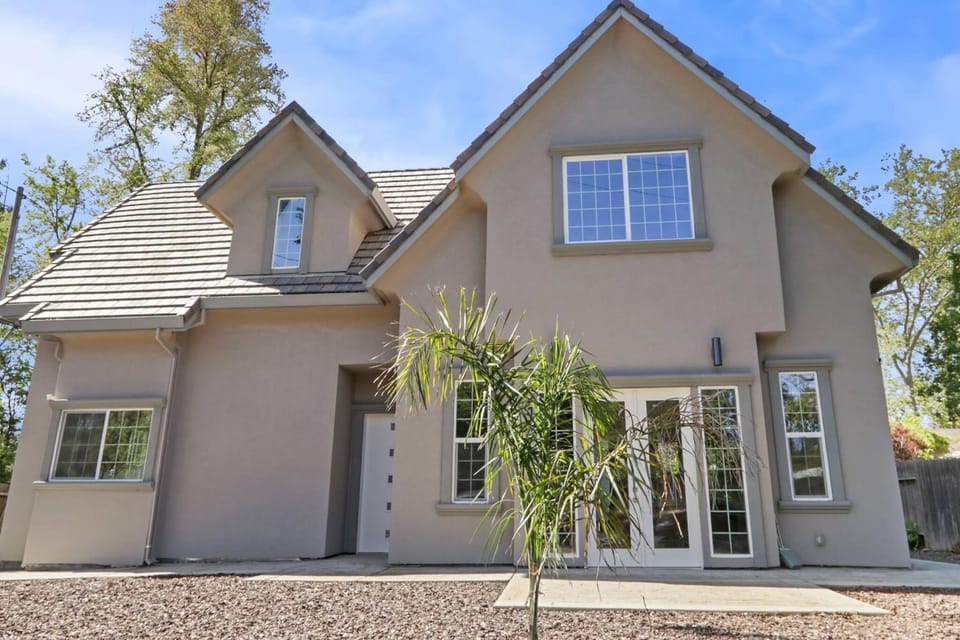 Property building, Facade/entrance, Street view