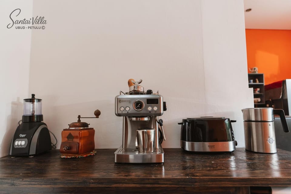 Coffee/tea facilities, toaster
