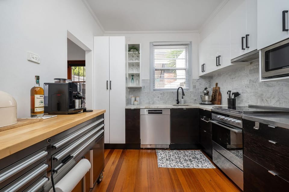 Deco Days - Prahran House in Melbourne