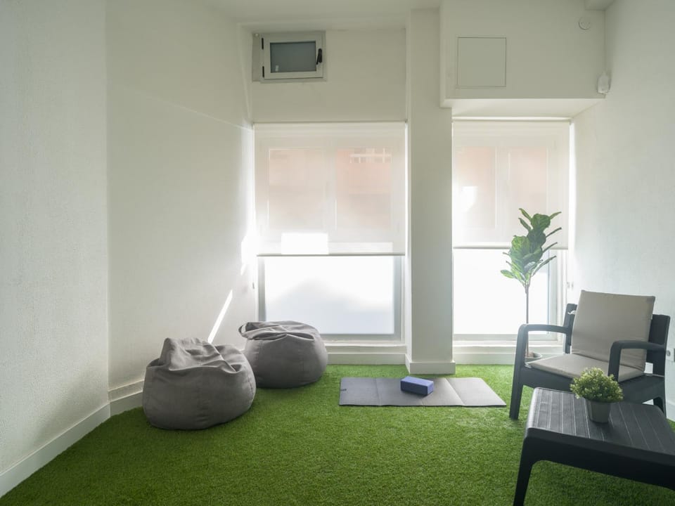 Communal lounge/ TV room, Living room