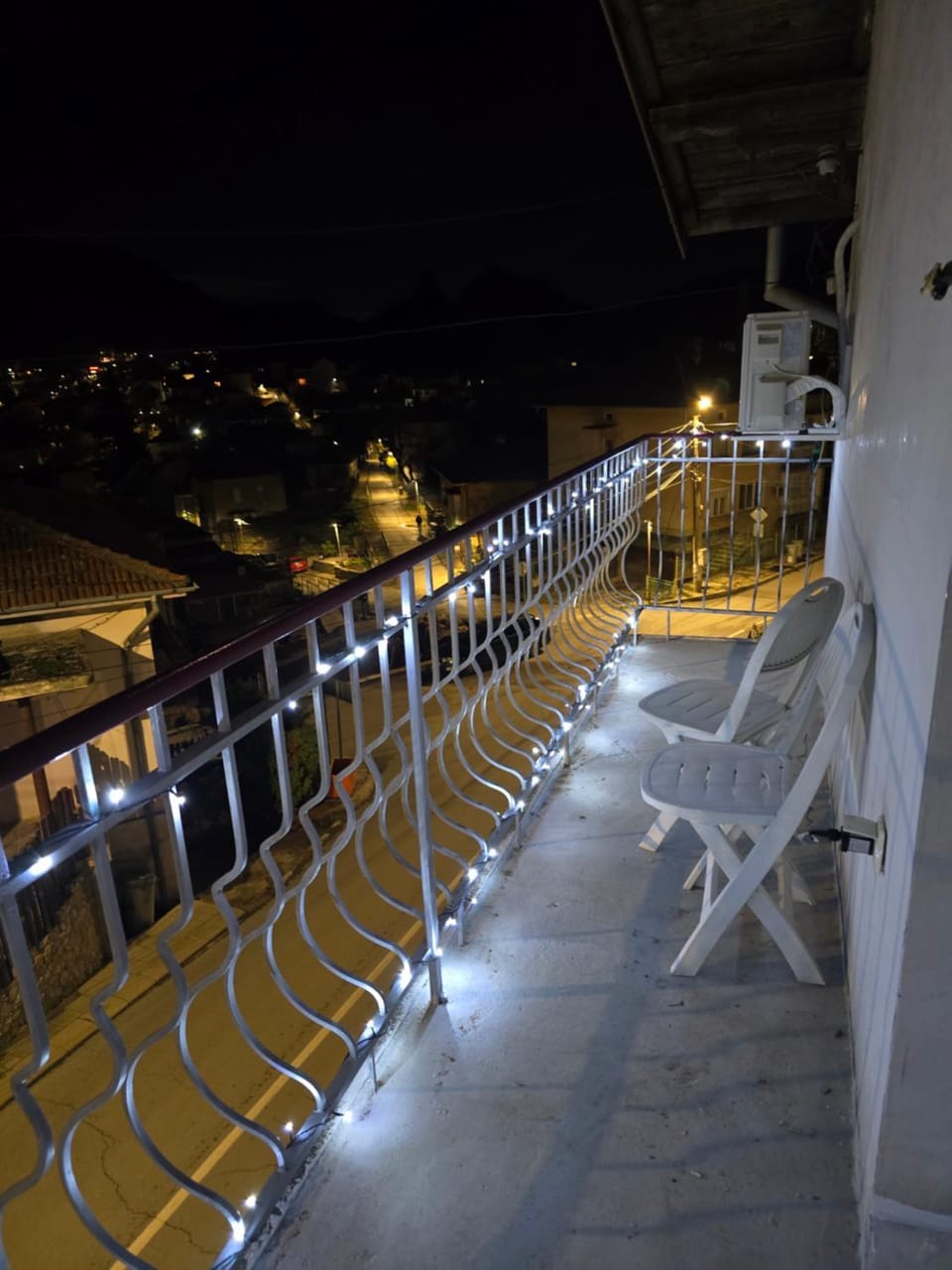 Balcony/Terrace, Quiet street view