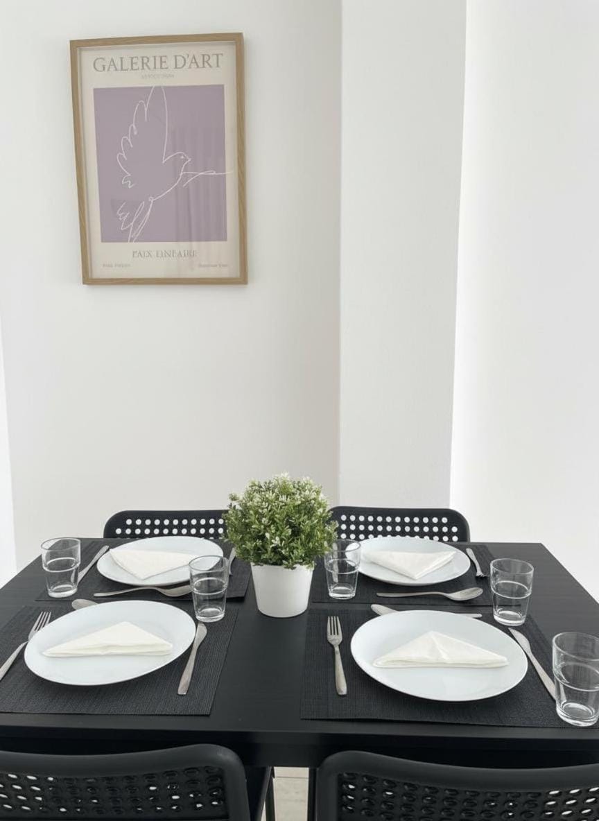 Sunny Stay in Portimão, Walk to Marina, Beach and Nightlife Apartment in Portimao