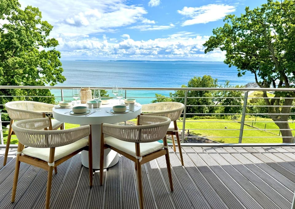 Patio, Day, Natural landscape, View (from property/room), Balcony/Terrace, Living room, Seating area, Dining area, Sea view