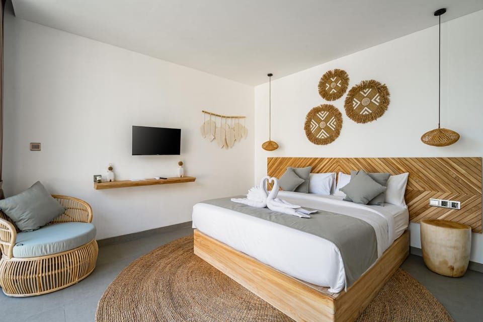 Bed, TV and multimedia, Bedroom, air conditioner