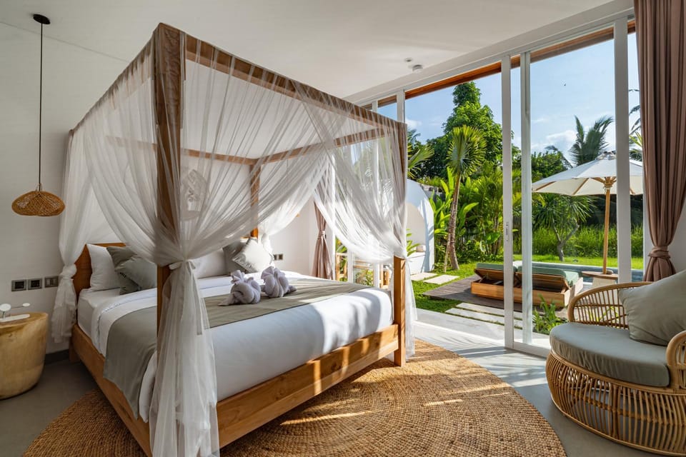 Bed, View (from property/room), Bedroom, towels, air conditioner
