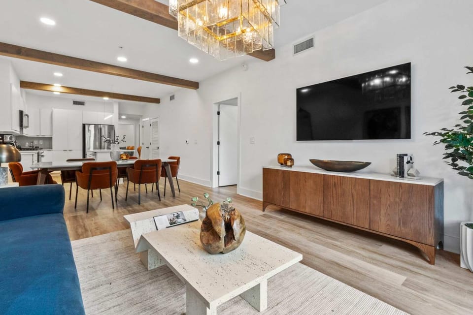 Bleau Vine Luxury Suite Apartment in Atlanta