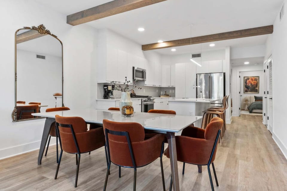 Bleau Vine Luxury Suite Apartment in Atlanta