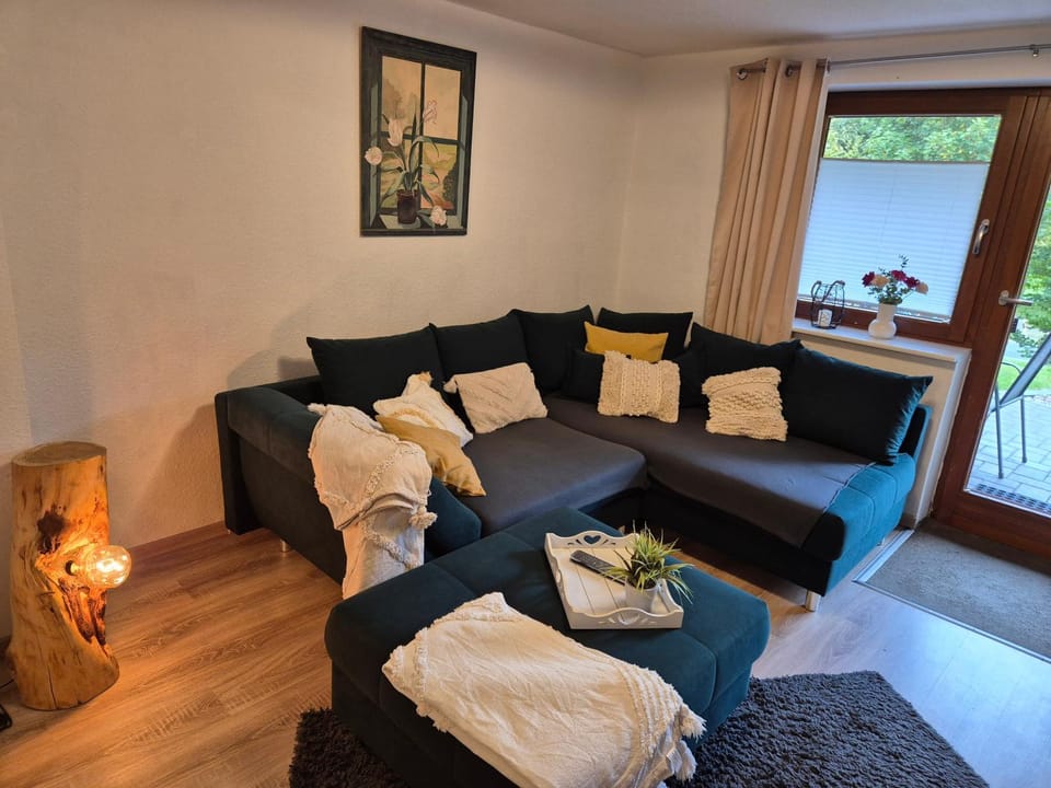 Communal lounge/ TV room, TV and multimedia, Living room, Seating area