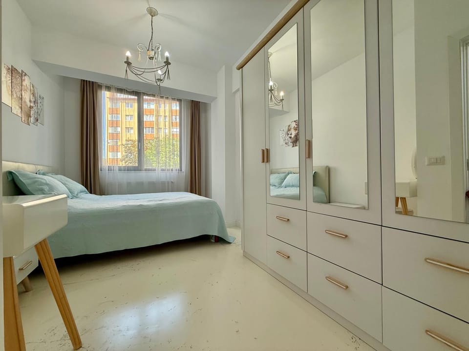 Bed, Photo of the whole room, Bedroom, wardrobe