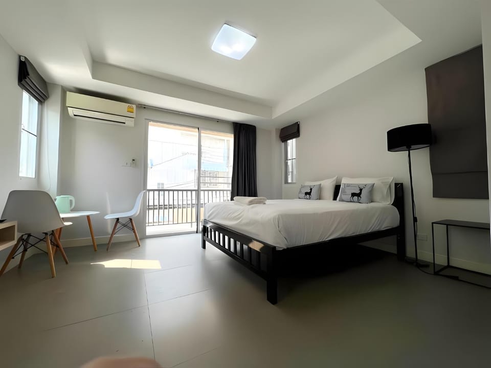 Bed, Photo of the whole room, Bedroom, air conditioner