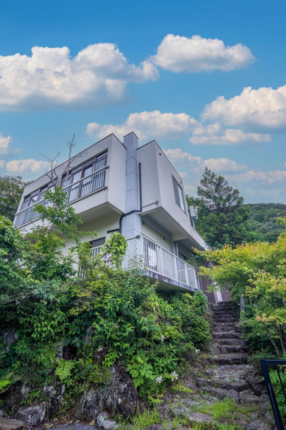 箱根 小涌谷 自然とアートに囲まれる一軒家貸切 House in Hakone