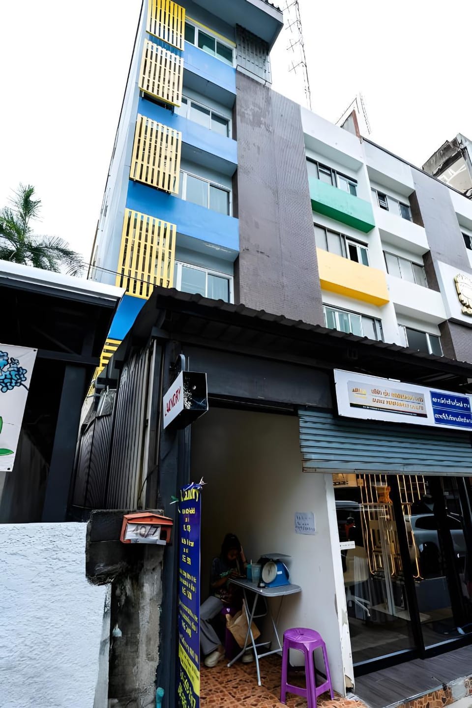 Property building, Day