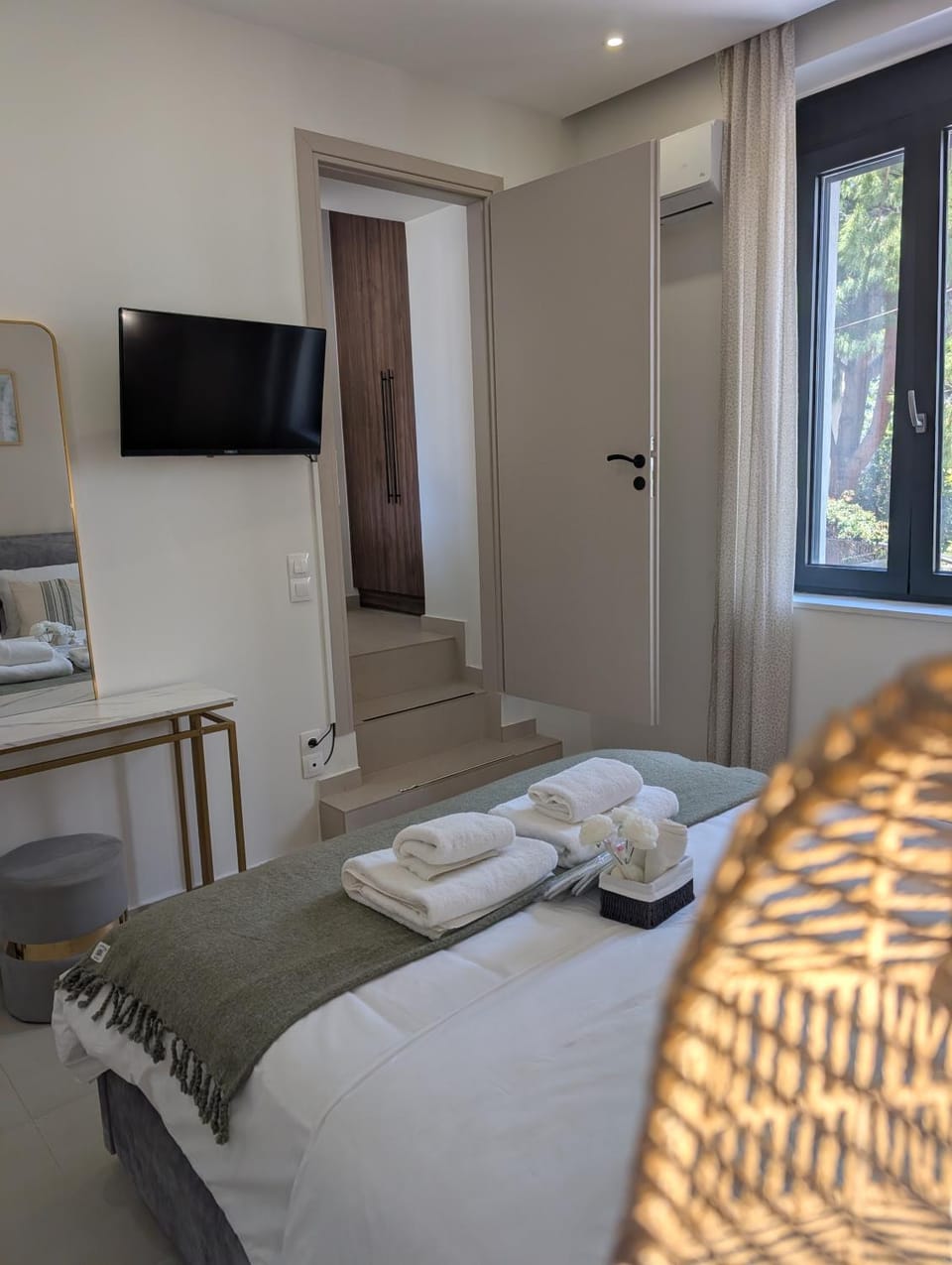 Eriad Patras - Calm Luxury Stay In The City Apartment in Peloponnese, Western Greece and the Ionian