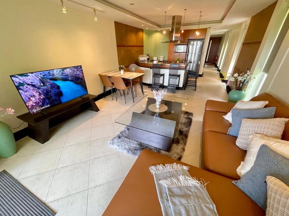 TV and multimedia, Living room, Dining area