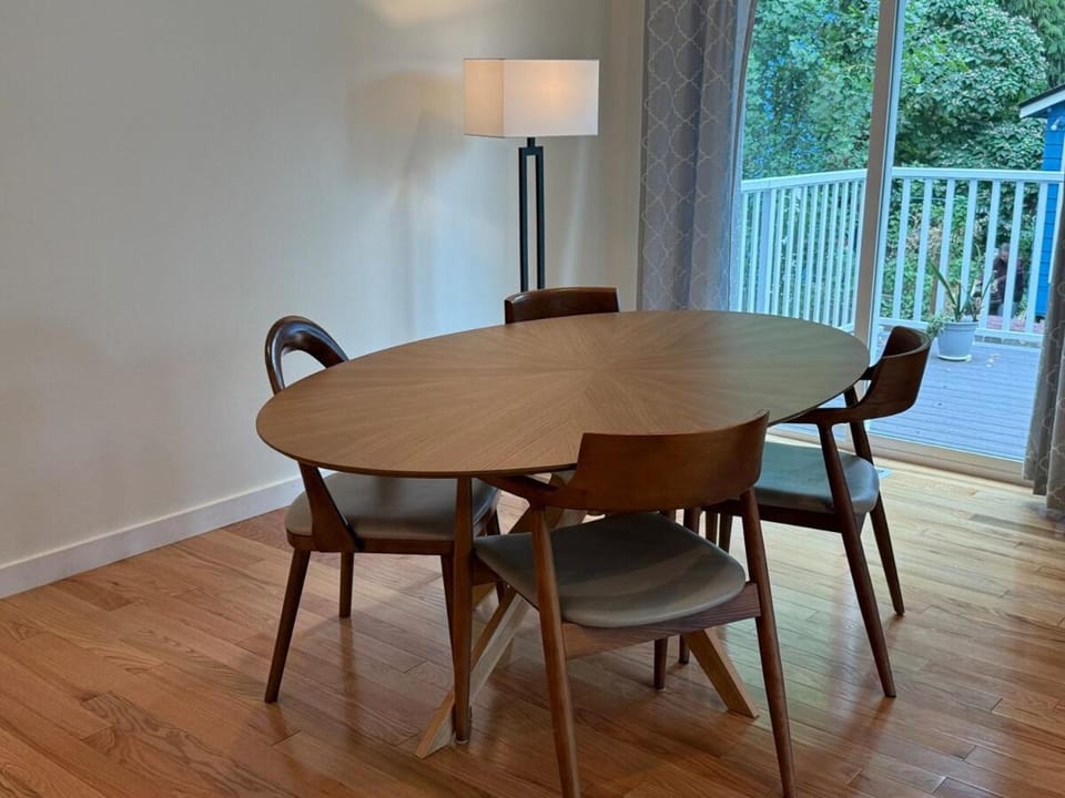 Seattle Maple Haven in Wedgwood House in Lake City