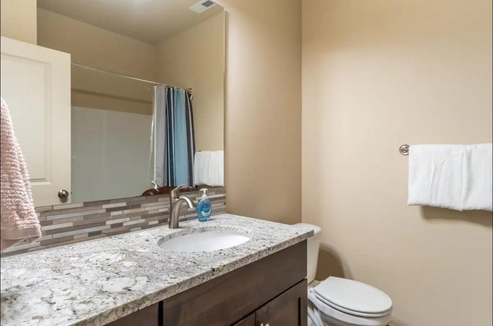 Lynnwood Stunning Newly Build Home House in Lynnwood