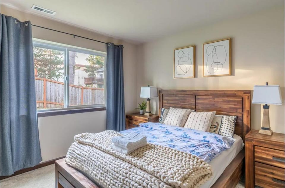 Lynnwood Stunning Newly Build Home House in Lynnwood