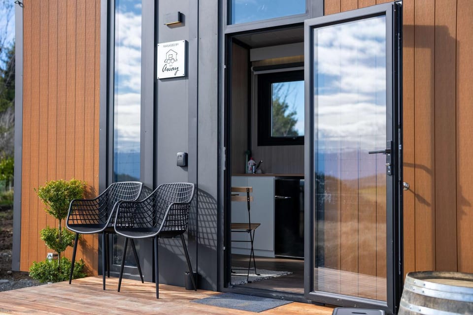 Whitestone Retreat X by Tiny Away House in Te Anau