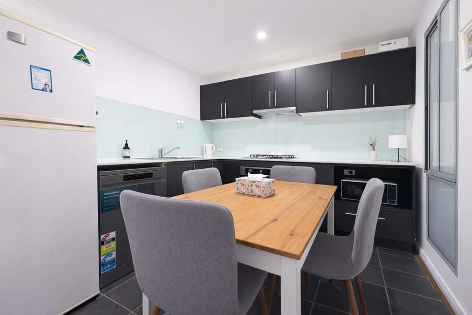 Stylish 2BR Brunswick Home House in Melbourne