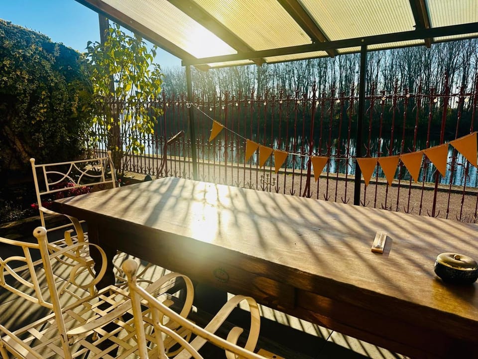 Patio, Coffee/tea facilities