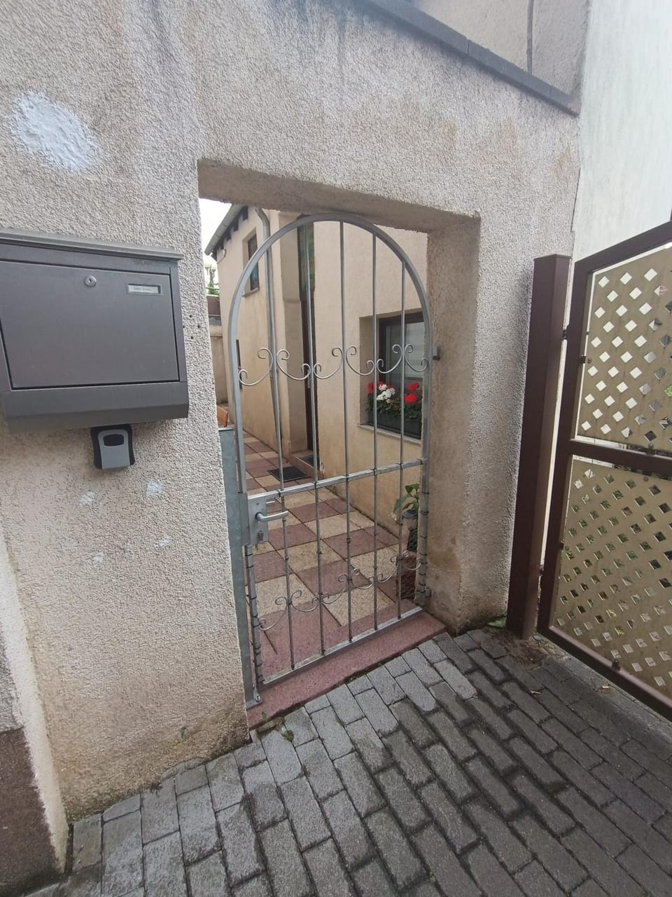 Property building, Facade/entrance