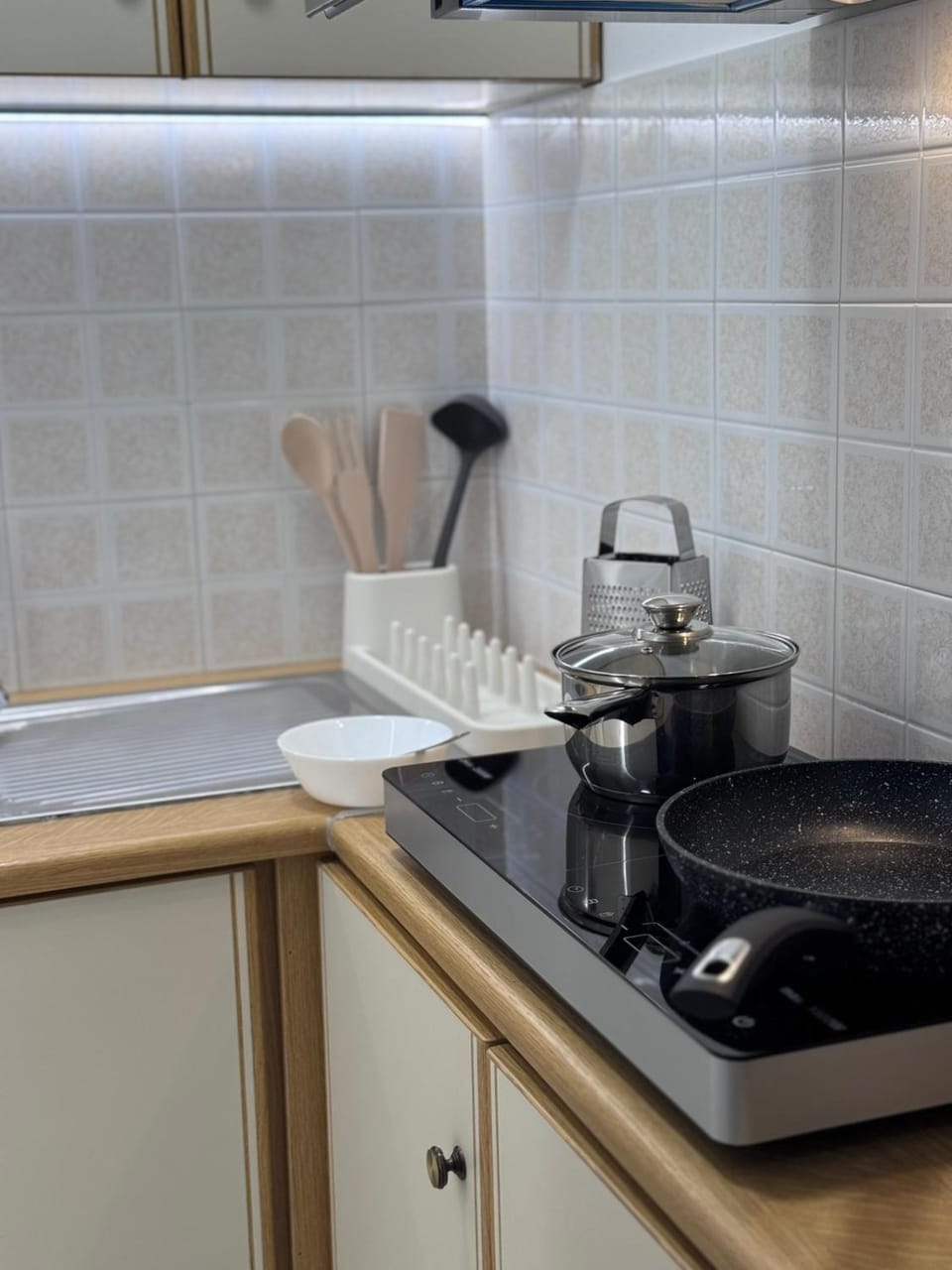 Kitchen or kitchenette, stove
