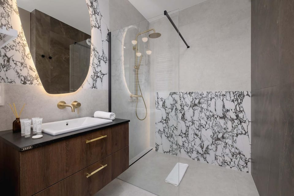 Shower, Bathroom