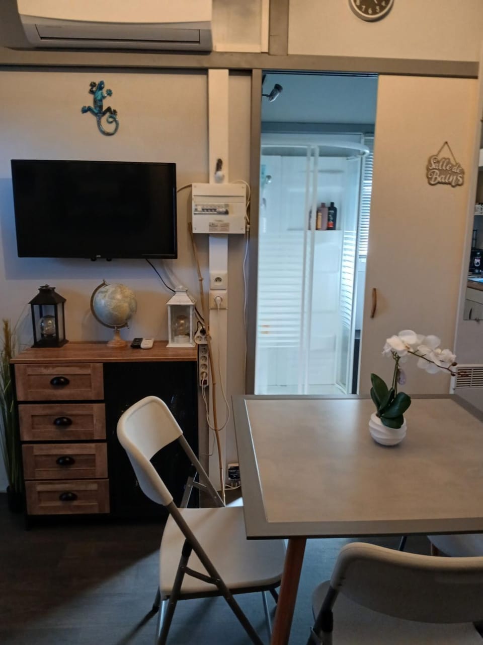Chalet Campground/ 
RV Resort in French Riviera