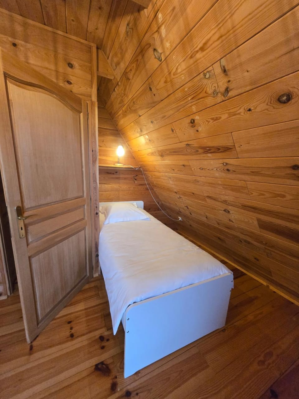 Lodge du Parc des Combes avec Accès Parc inclus selon calendrier ouverture Parc Chalet in Bourgogne-Franche-Comté