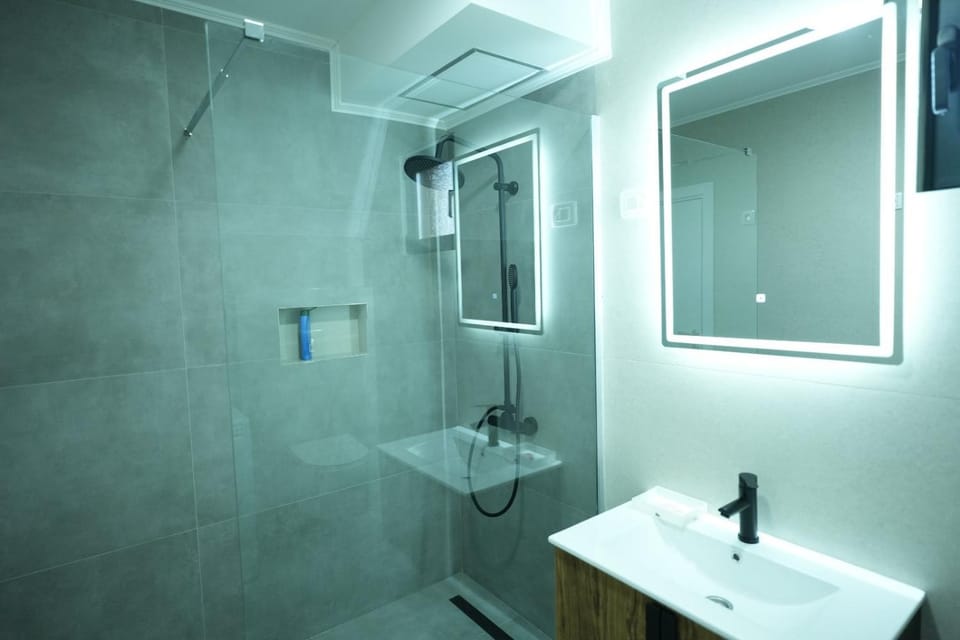 Shower, Bathroom