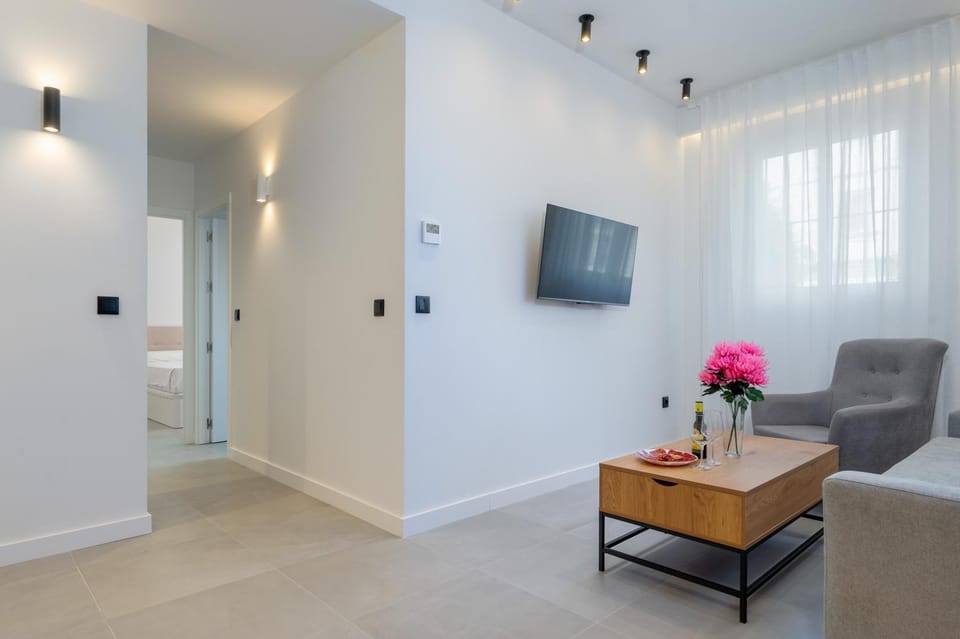 TV and multimedia, Living room, Seating area
