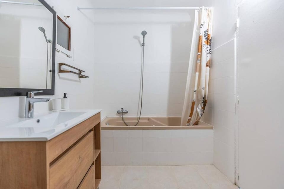 Appartement confortable L'Éclat Doré Apartment in Pertuis